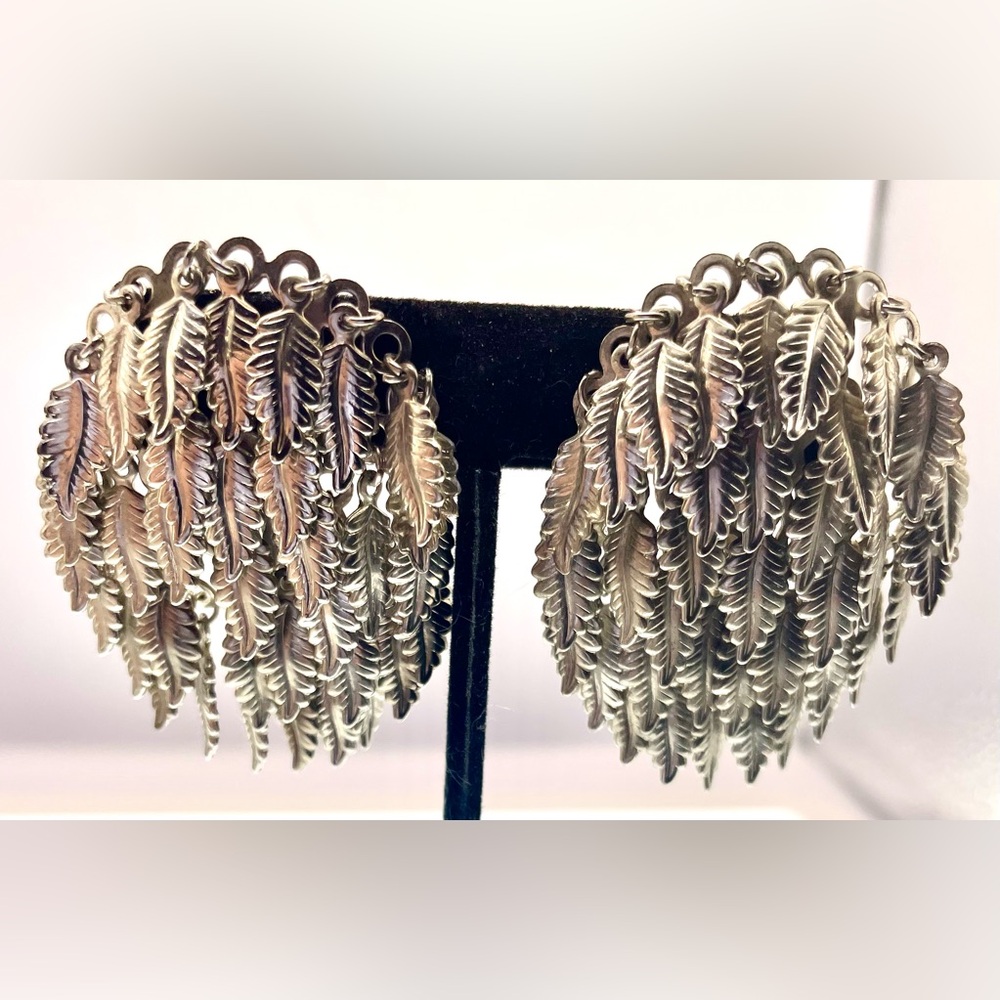Vintage Silver Tone Dangling Leaf Cluster Clip On Cha Cha Earrings MCM Art Deco - Picture 5 of 6